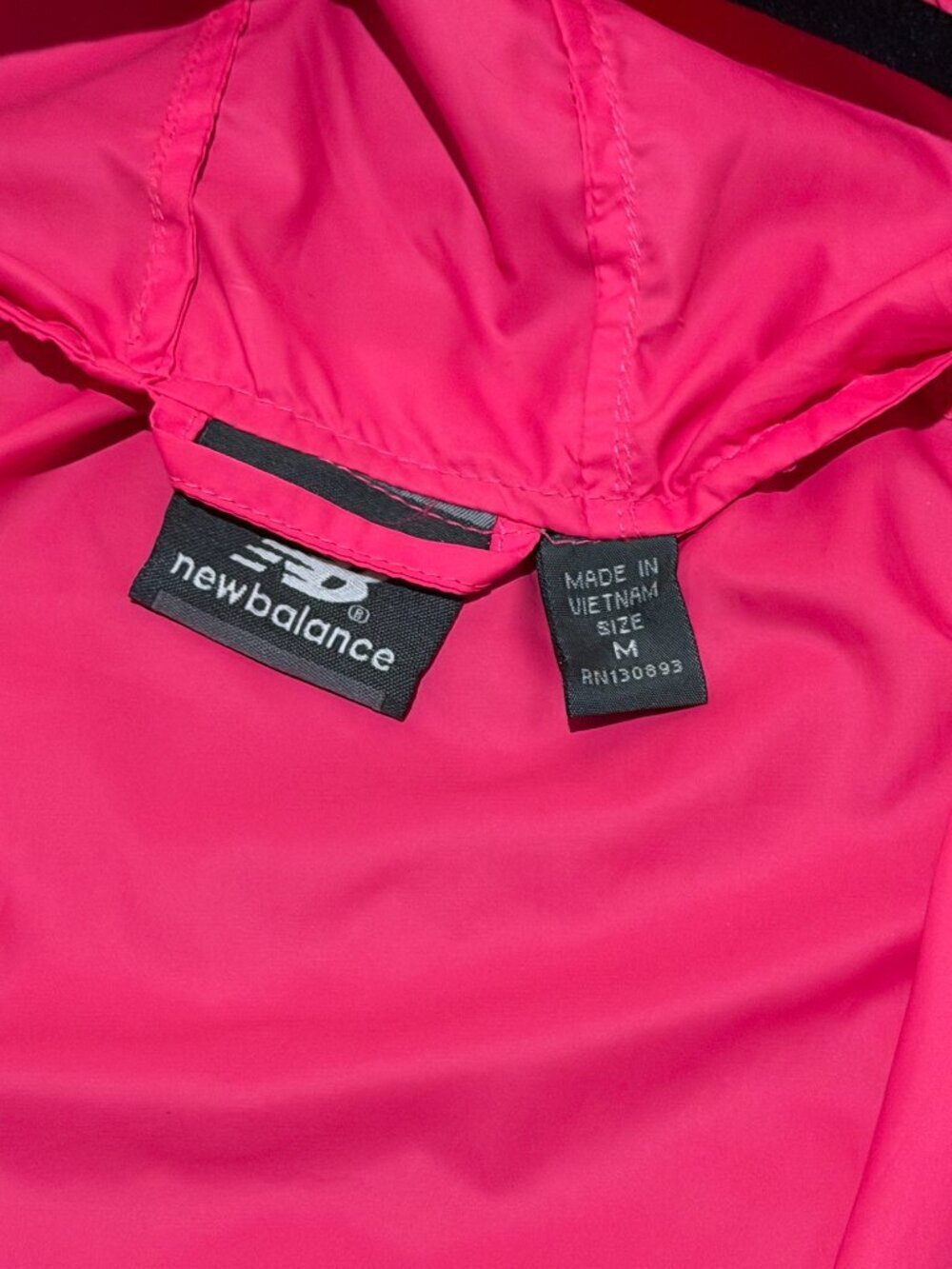 NB New Balance Pink & Black Colorblock Hooded Pullover Windbreaker Size Medium - Picture 9 of 12